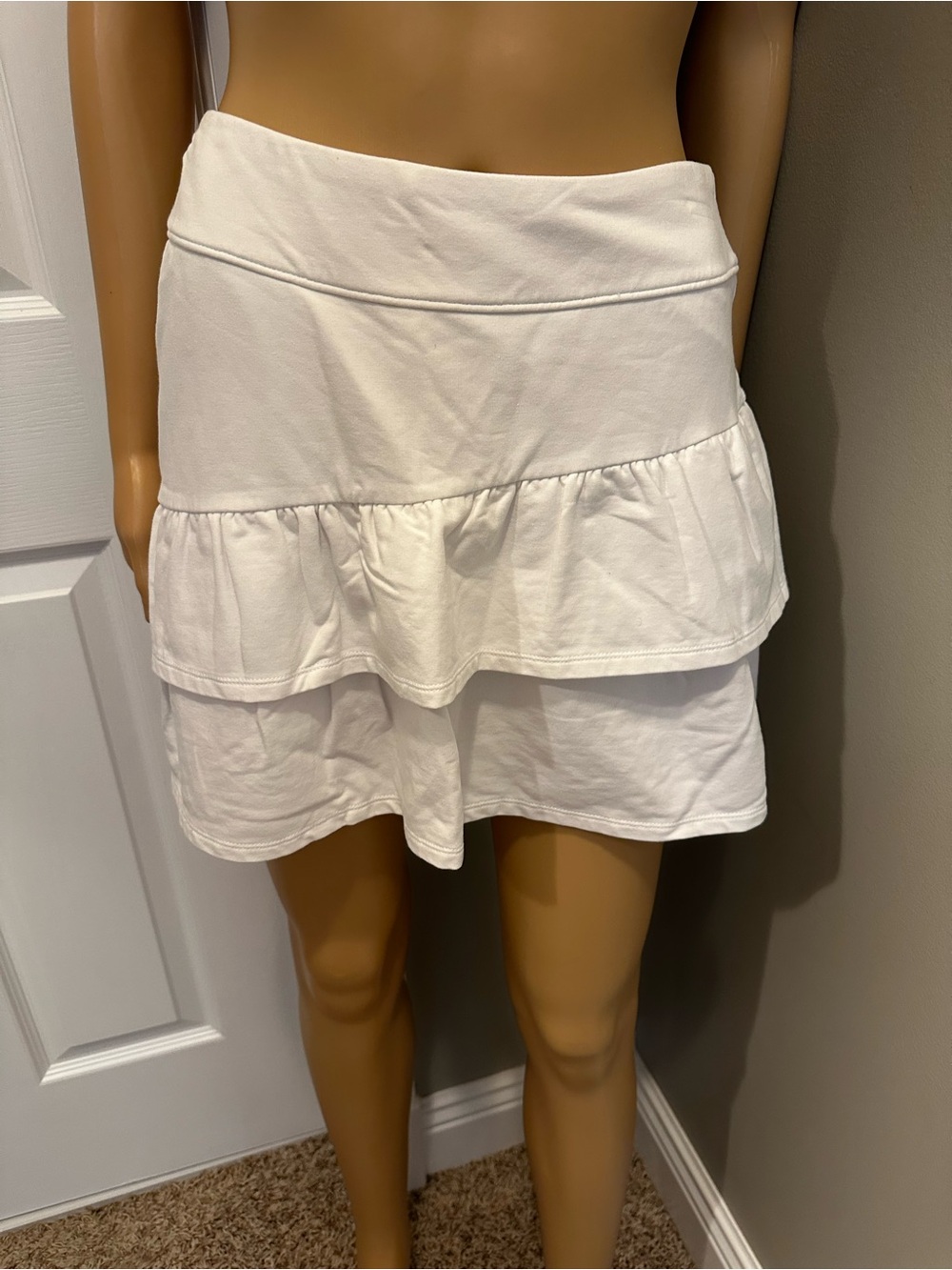 Lilly Pulitzer White Elastic Waist Cotton Skort with Ruffles